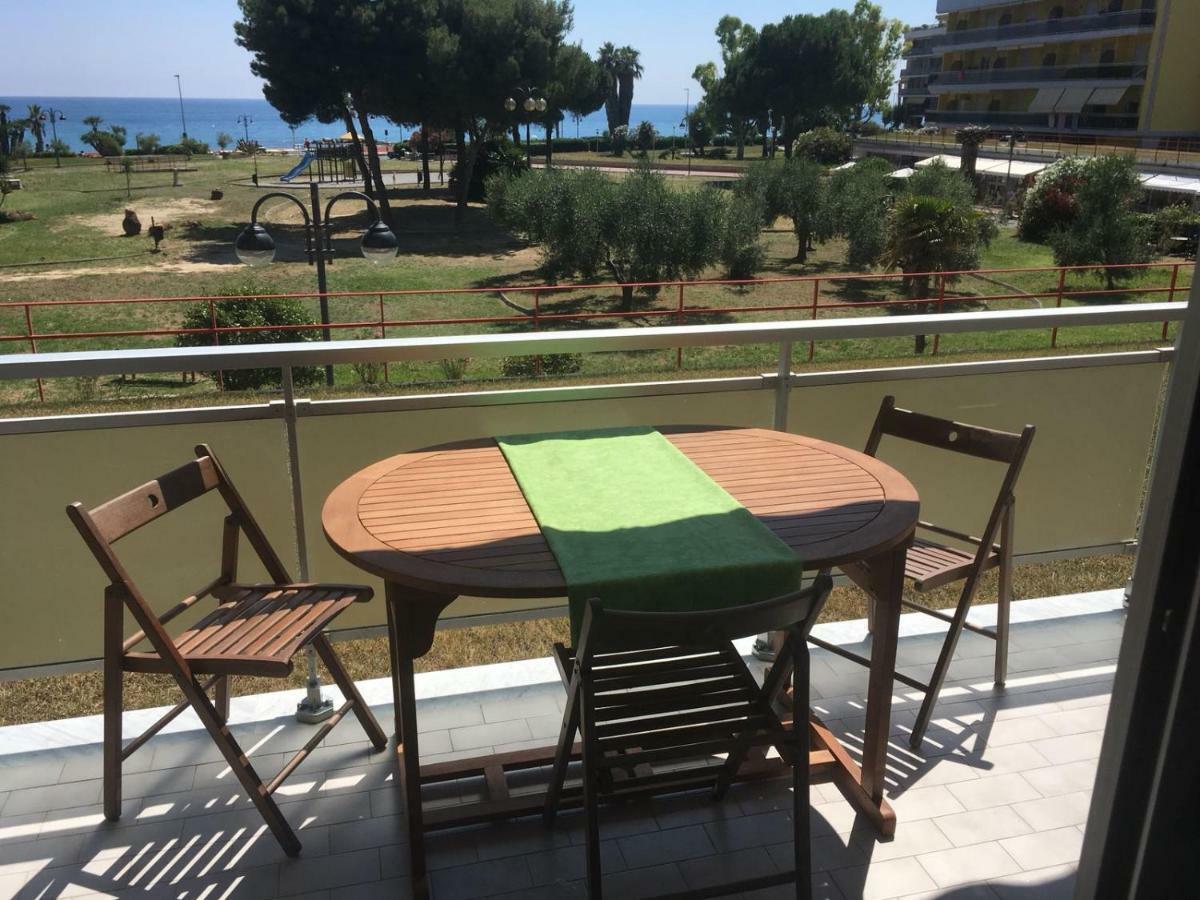 Mare 3 Apartment Ventimiglia Exterior foto