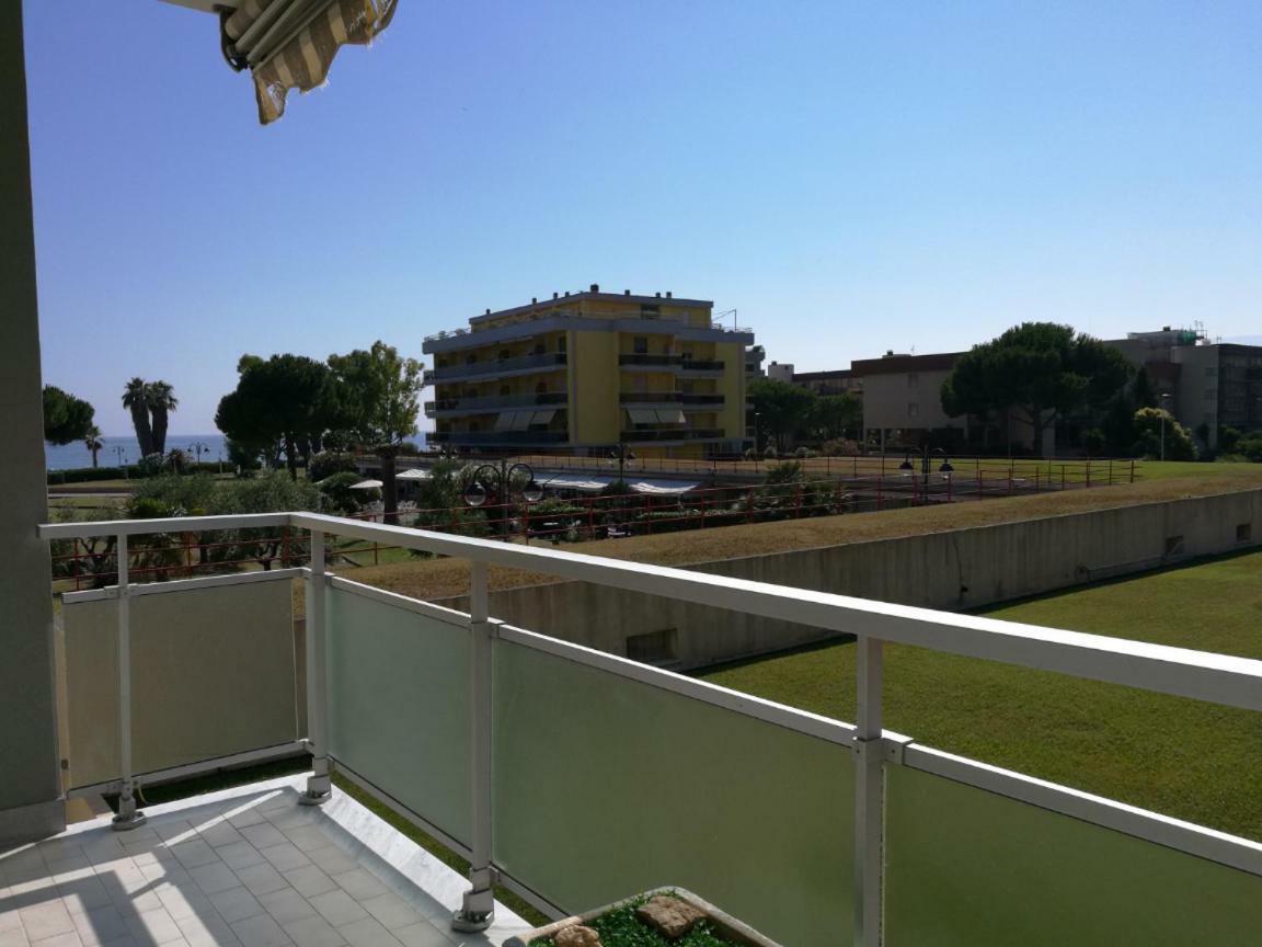 Mare 3 Apartment Ventimiglia Exterior foto